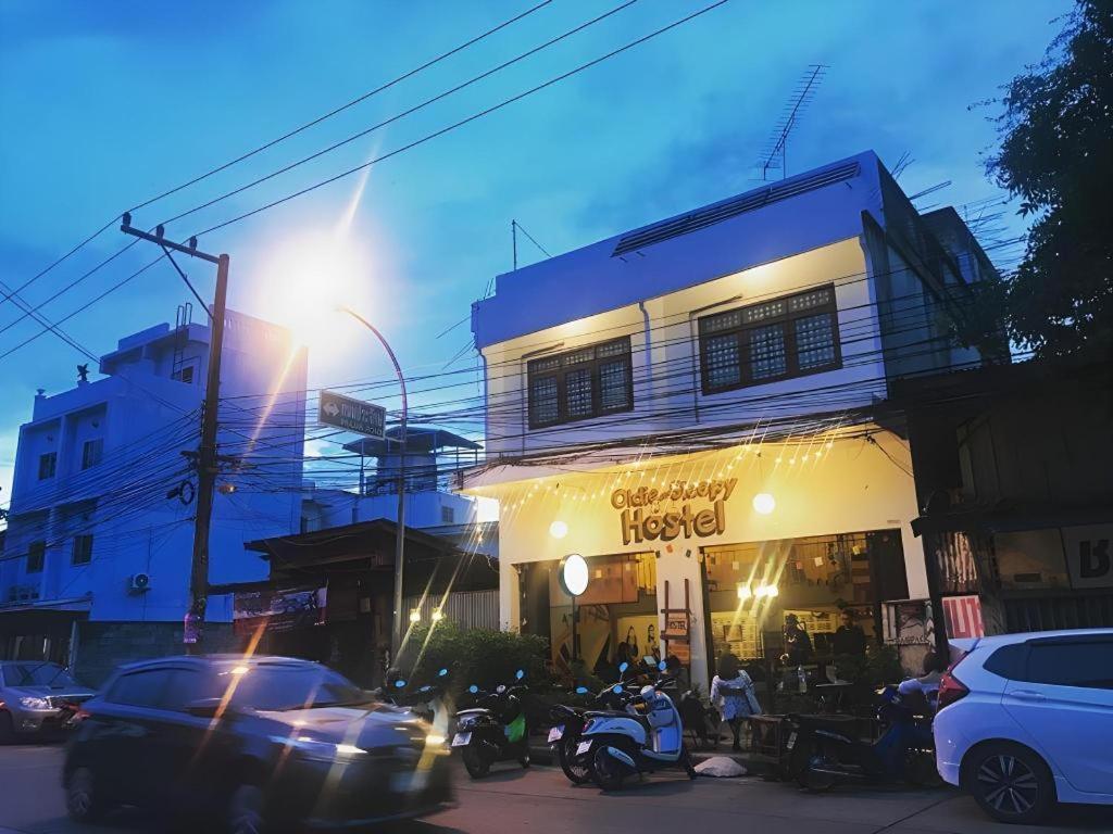 Oldie And Sleepy Hostel Udon Thani Eksteriør billede